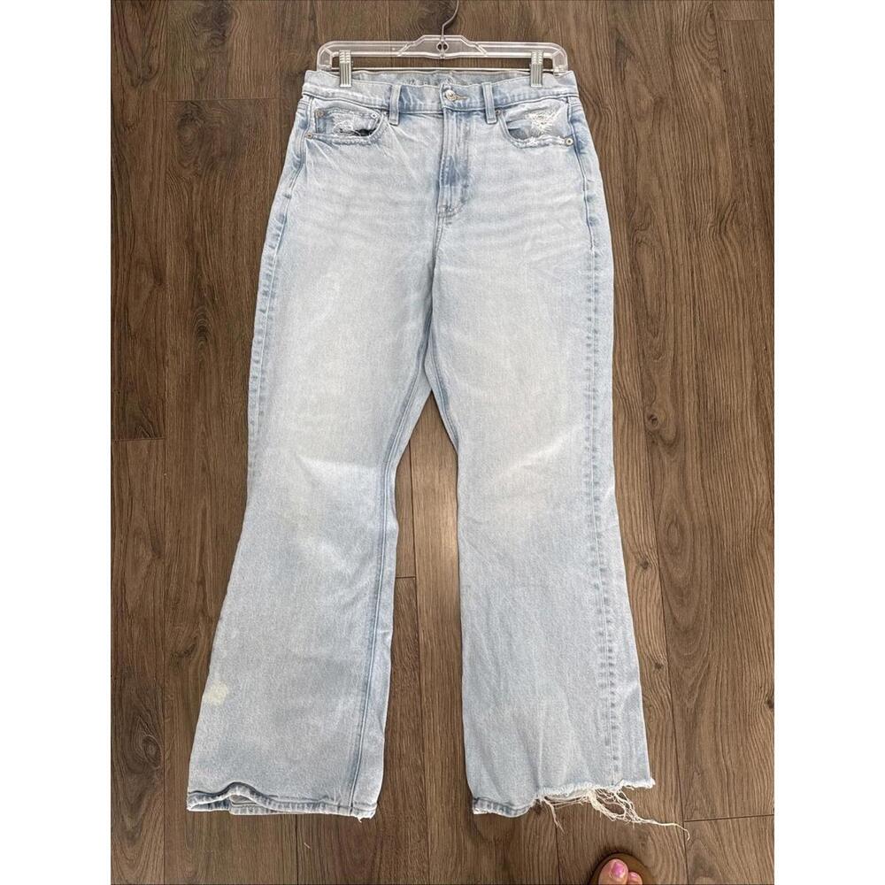 American Eagle Jeans Womens 8 Reg Blue  Baggy Boot Cut Leg Ripped Denim